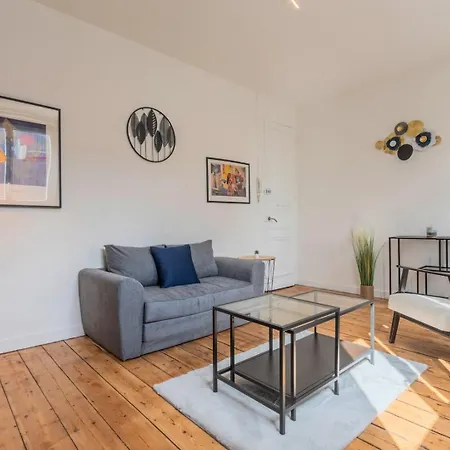 Apartamento 1 Bedroom Near Shops & Metro
